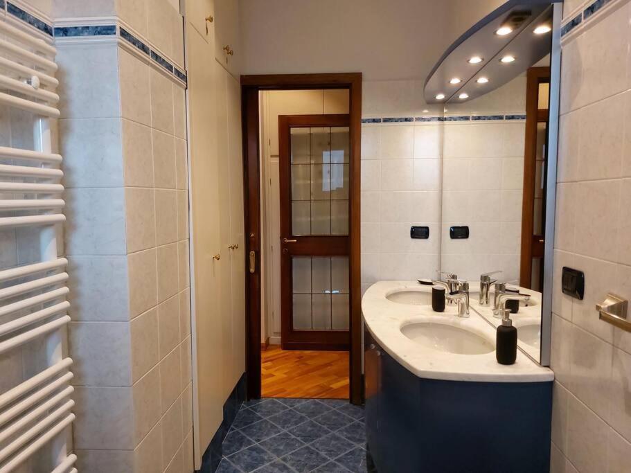Apartamento Lungarno 32 With Private Parking Florencia Exterior foto